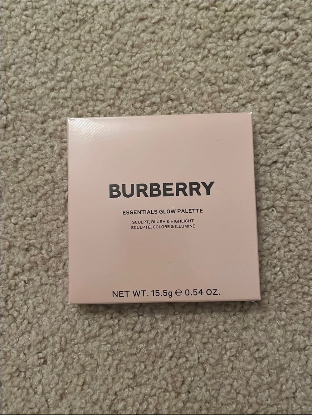 Burberry Essentials Glow Palette – 01 Fair to Light Medium